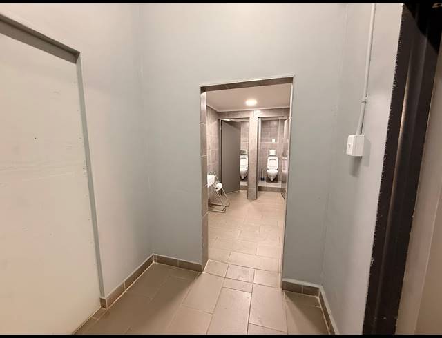 360M² SHOWROOM TO LET IN CONGELLA